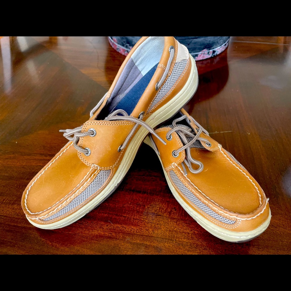 Sperry Mens Size 11- never worn